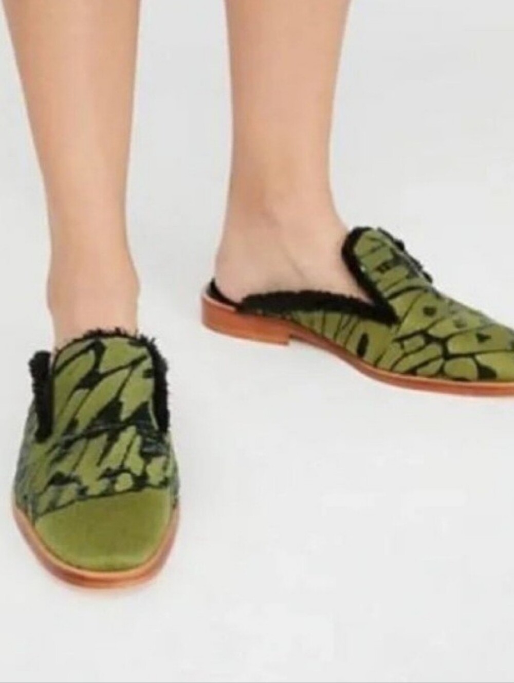 Free People Butterfly Effect Green Tapastry Lined Mule Shoe Size 37 7